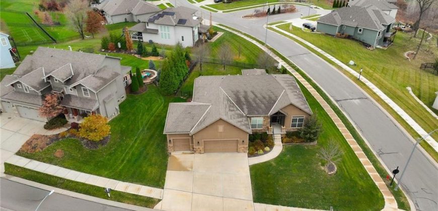 Homes for Sale in Parkville, MO 64152 | 5920 S National Drive