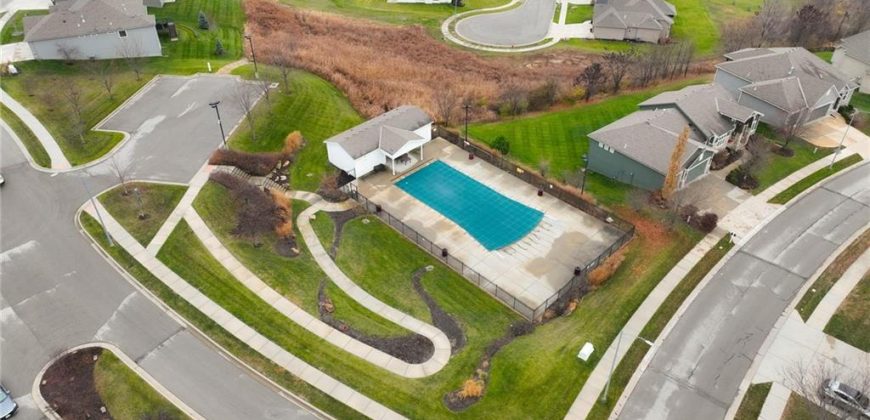 Homes for Sale in Parkville, MO 64152 | 5920 S National Drive