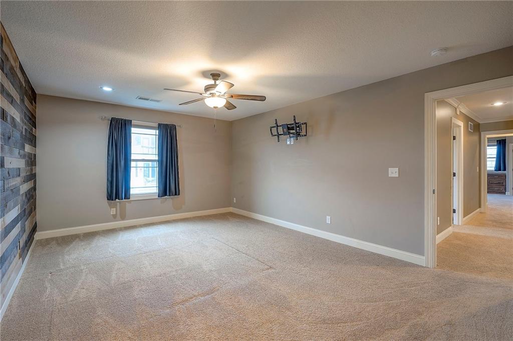 Homes for Sale in Kansas City, MO 64157 | 10502 N Willow Avenue