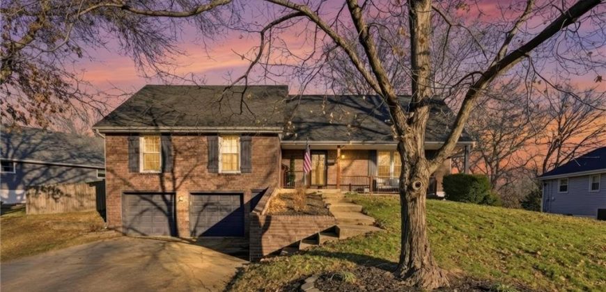 Homes for Sale in Gladstone, MO 64118 | 6757 N Garfield Avenue