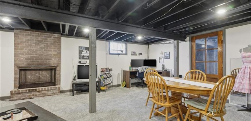 Homes for Sale in Gladstone, MO 64118 | 6757 N Garfield Avenue