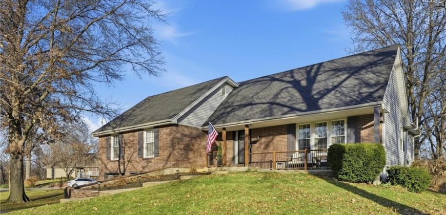 Homes for Sale in Gladstone, MO 64118 | 6757 N Garfield Avenue