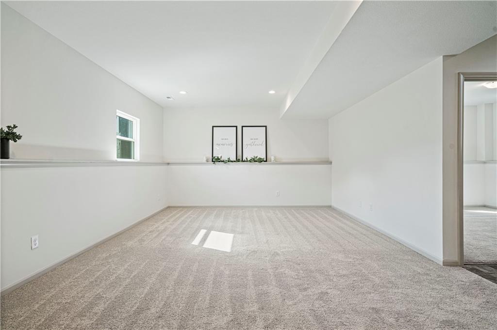 Homes for Sale in Liberty, MO 64068 | 988  Poplar Lane