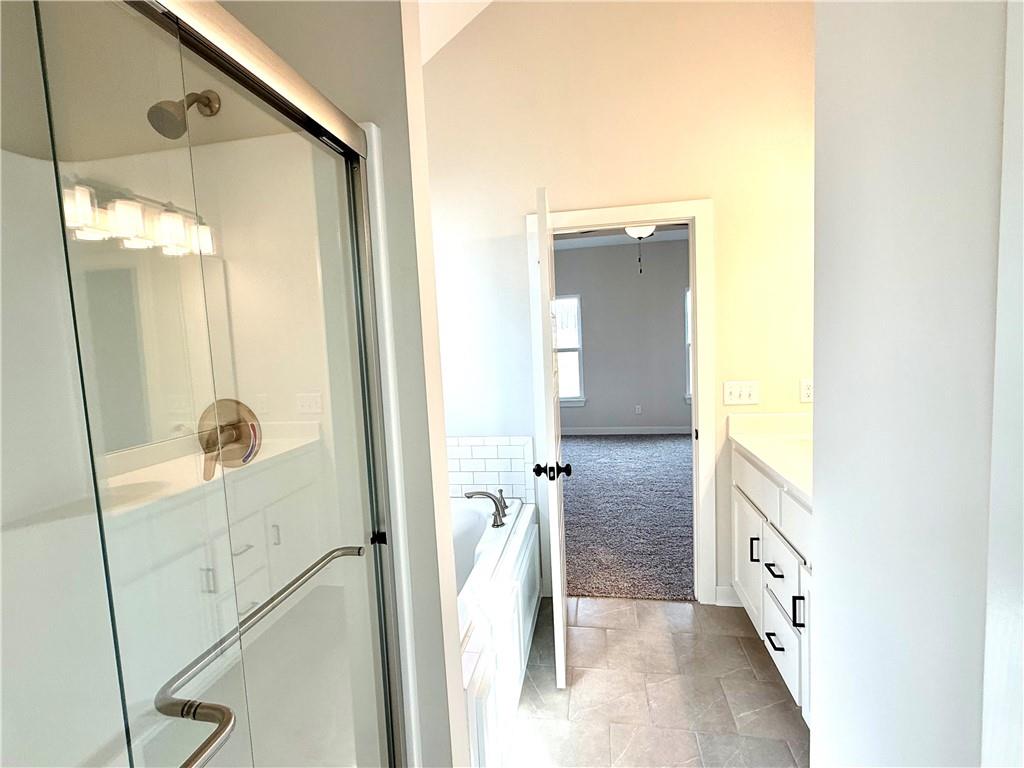 Homes for Sale in Liberty, MO 64068 | 988  Poplar Lane