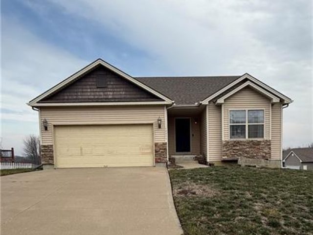 Homes for Sale in Platte City, MO 64079 | 12945 NW Hawthorne Drive