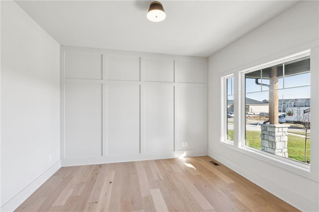 Homes for Sale in Liberty, MO 64068 | 1916  Longview Drive