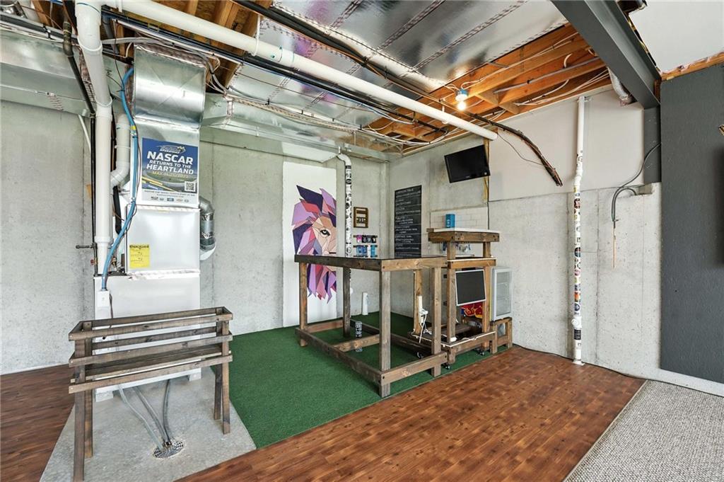 Homes for Sale in Kansas City, MO 64151 | 7611 N Adrian Avenue