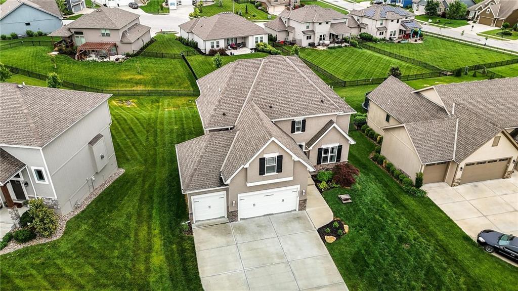 Homes for Sale in Kansas City, MO 64151 | 7611 N Adrian Avenue