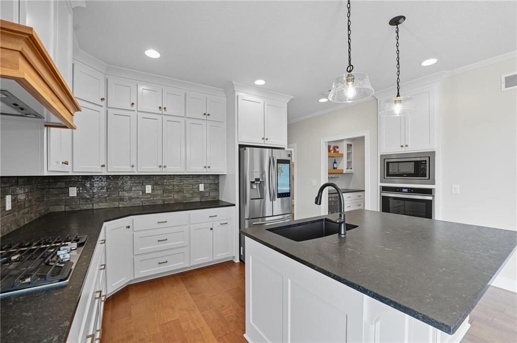 Homes for Sale in Parkville, MO 64152 | 13785 NW 71st Street