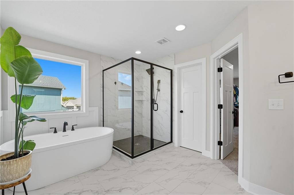 Homes for Sale in Parkville, MO 64152 | 13785 NW 71st Street