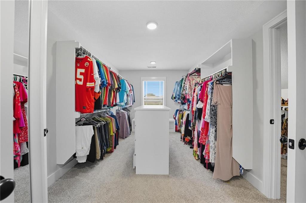 Homes for Sale in Parkville, MO 64152 | 13785 NW 71st Street