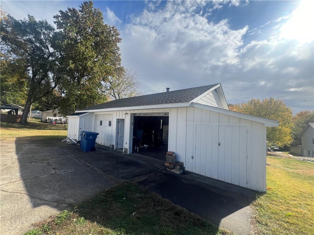 Homes for Sale in Avondale, MO 64117 | 2943 NE Walnut Road