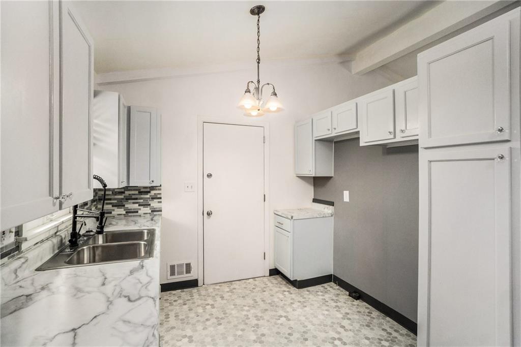 Homes for Sale in Liberty, MO 64068 | 215  Grant Street