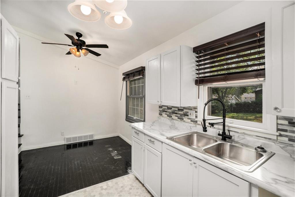 Homes for Sale in Liberty, MO 64068 | 215  Grant Street