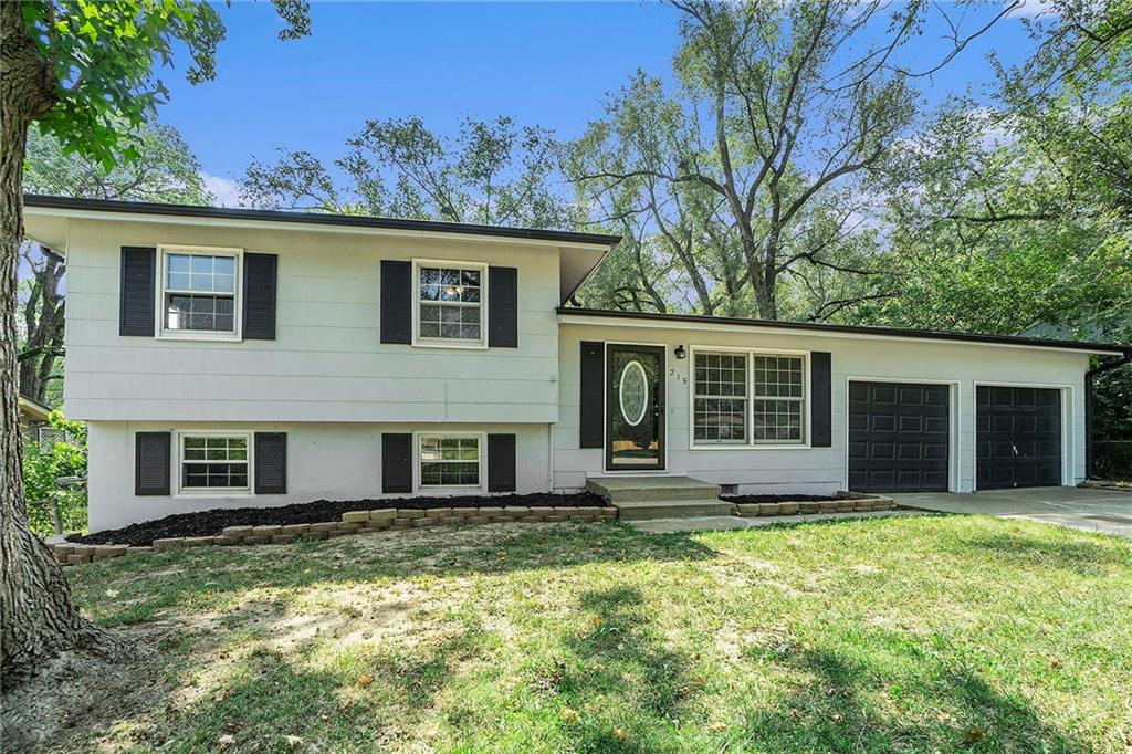 Homes for Sale in Liberty, MO 64068 | 215  Grant Street