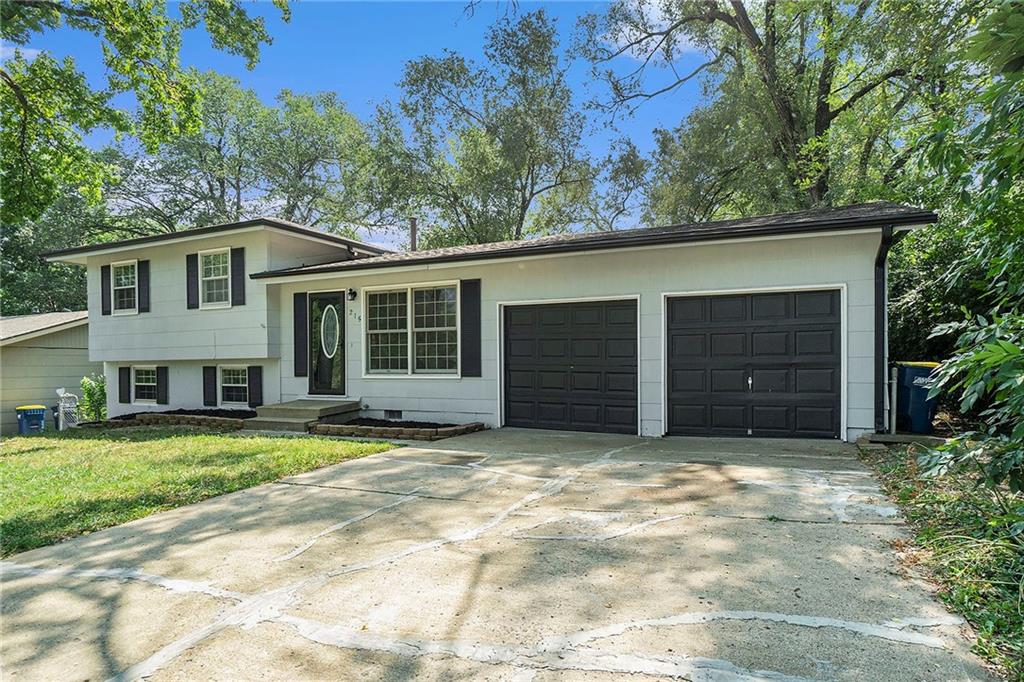 Homes for Sale in Liberty, MO 64068 | 215  Grant Street