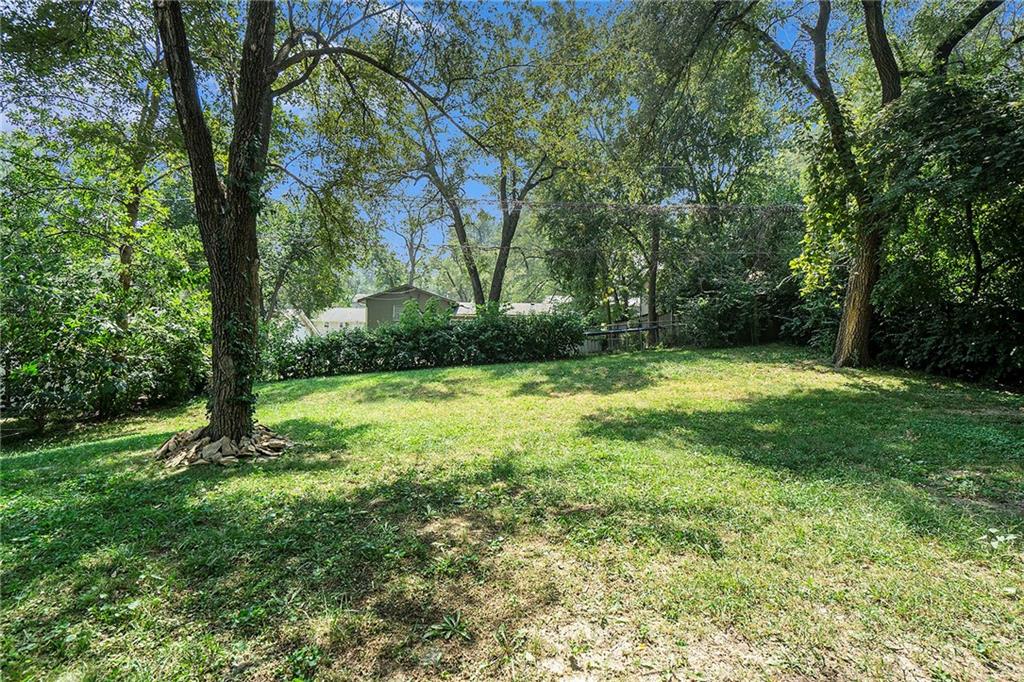 Homes for Sale in Liberty, MO 64068 | 215  Grant Street