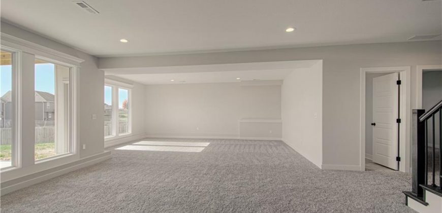 Homes for Sale in Liberty, MO 64068 | 1015  Poplar Lane