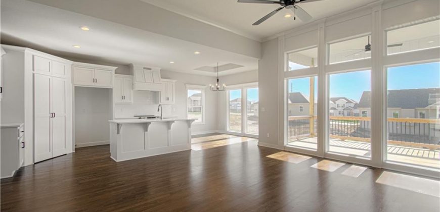 Homes for Sale in Liberty, MO 64068 | 1015  Poplar Lane