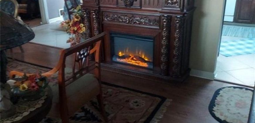 Homes for Sale in Kansas City, MO 64118 | 2101 NE 62nd Street