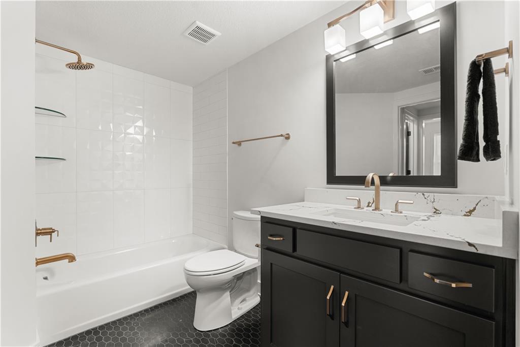 Homes for Sale in Kansas City, MO 64153 | 8904 N Clarion Avenue