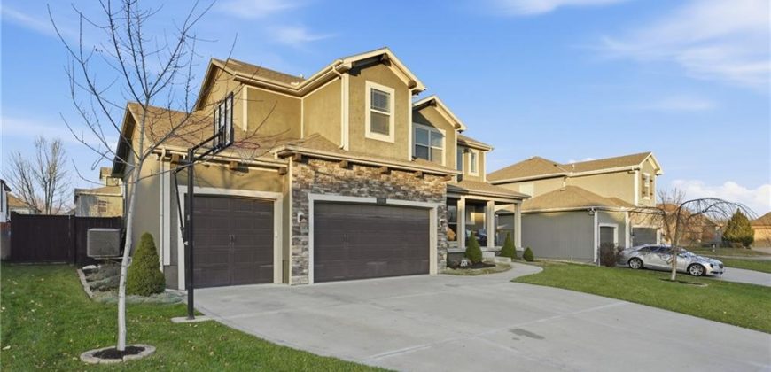 Homes for Sale in Kansas City, MO 64155 | 2410 NE 111th Terrace