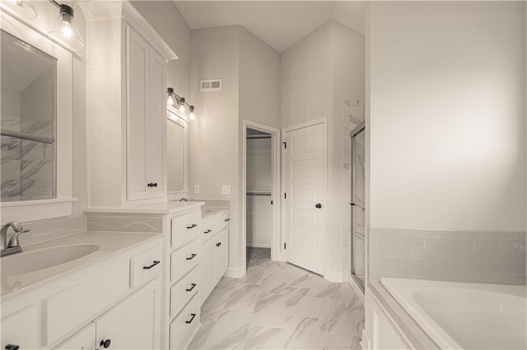 Homes for Sale in Kansas City, MO 64156 | 4806 NE 105th Street