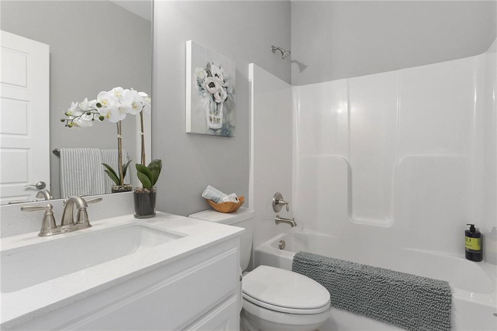 Homes for Sale in Kansas City, MO 64157 | 11420 N Auburndale Circle