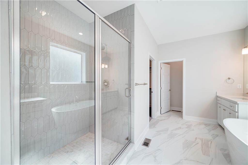 Homes for Sale in Kansas City, MO 64156 | 7004 NE 102nd Court