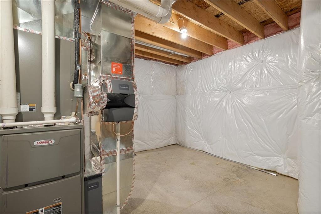 Homes for Sale in Kansas City, MO 64157 | 8732 N Lewis Avenue