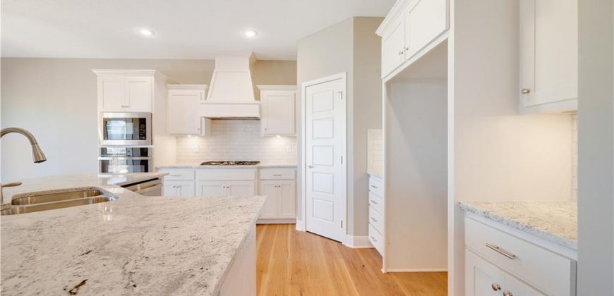 Homes for Sale in Kansas City, MO 64156 | 7000 NE 102nd Court