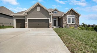 Homes for Sale in Kansas City, MO 64156 | 7012 NE 102nd Court