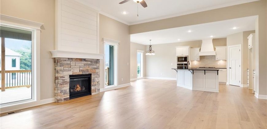 Homes for Sale in Kansas City, MO 64156 | 7012 NE 102nd Court