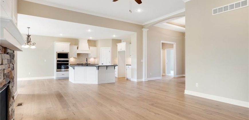 Homes for Sale in Kansas City, MO 64156 | 7012 NE 102nd Court