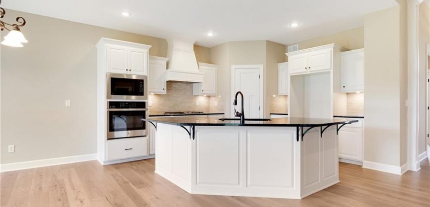 Homes for Sale in Kansas City, MO 64156 | 7012 NE 102nd Court