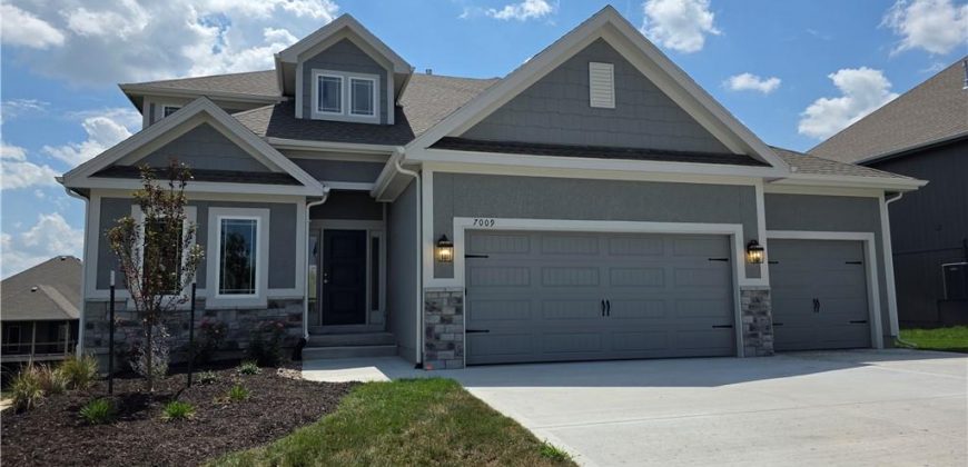 Homes for Sale in Kansas City, MO 64156 | 7009 NE 103rd Street