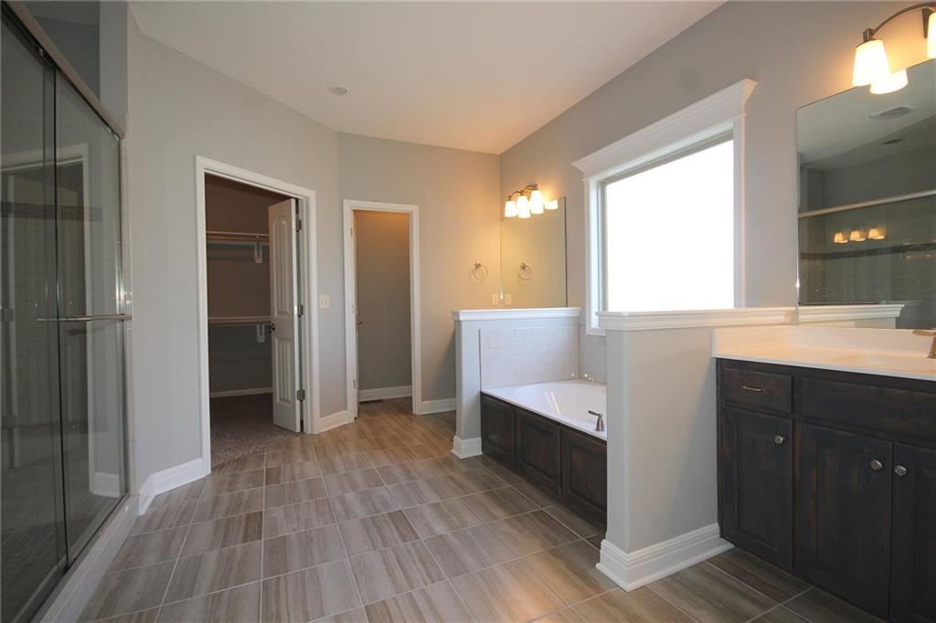 Homes for Sale in Kansas City, MO 64157 | 11440 N Auburndale Circle