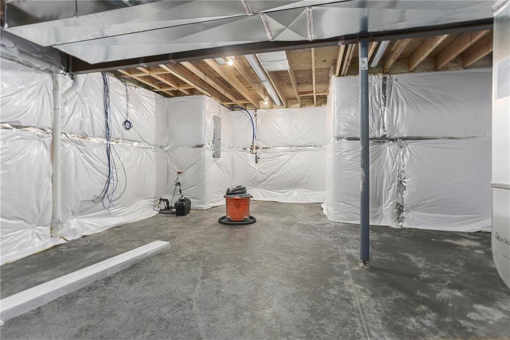 Homes for Sale in Kansas City, MO 64157 | 11457 N Auburndale Circle