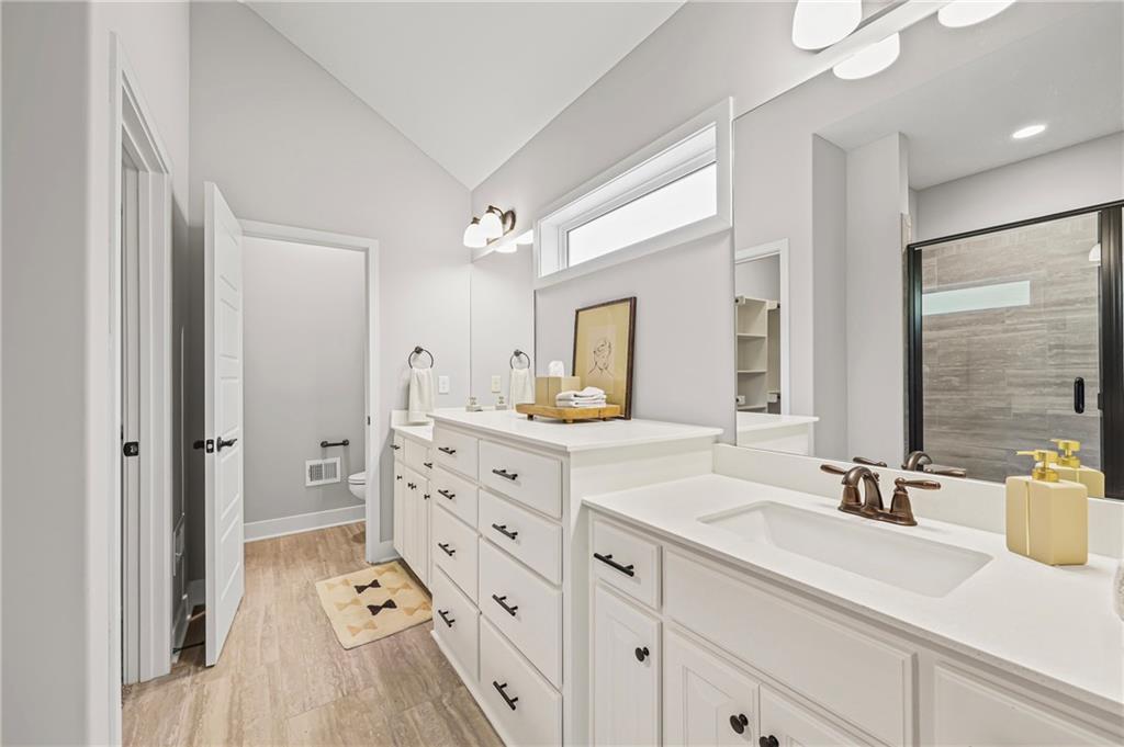 Homes for Sale in Kansas City, MO 64154 | 9427 N Belton Avenue