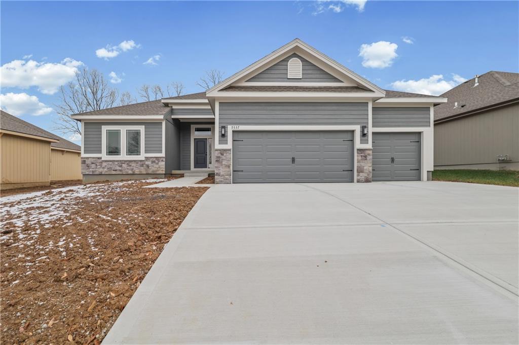 Homes for Sale in Kansas City, MO 64154 | 9337 N Belton Avenue