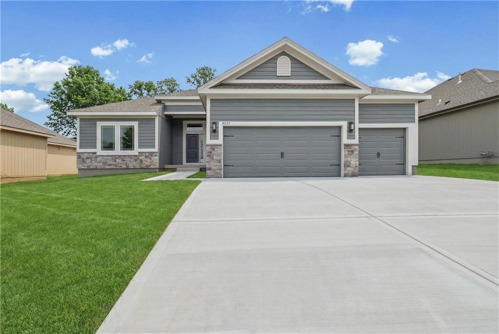 Homes for Sale in Kansas City, MO 64154 | 9337 N Belton Avenue