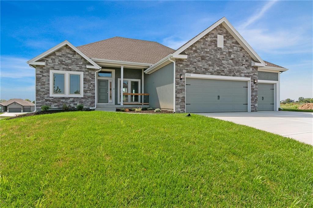 Homes for Sale in Kansas City, MO 64156 | 3720 NE 90th Street