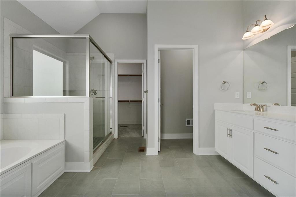 Homes for Sale in Kansas City, MO 64156 | 3720 NE 90th Street