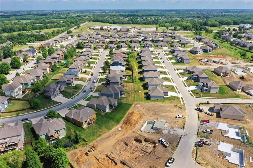 Homes for Sale in Kansas City, MO 64156 | 3720 NE 90th Street