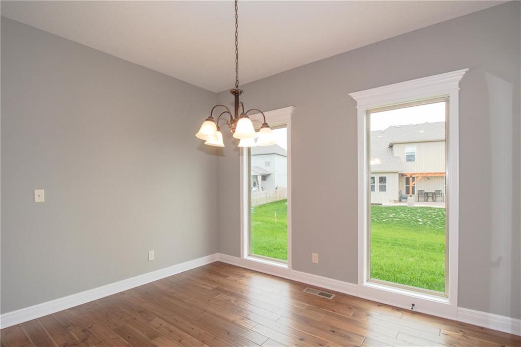 Homes for Sale in Kansas City, MO 64156 | 3712 NE 90th Street