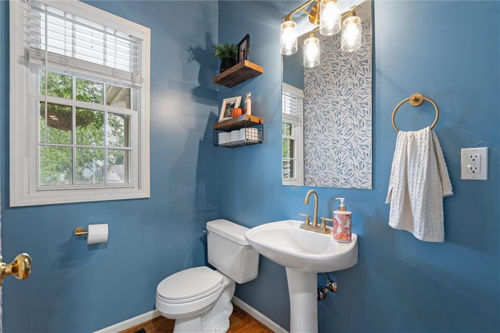 Homes for Sale in Liberty, MO 64068 | 1408  Telford Drive