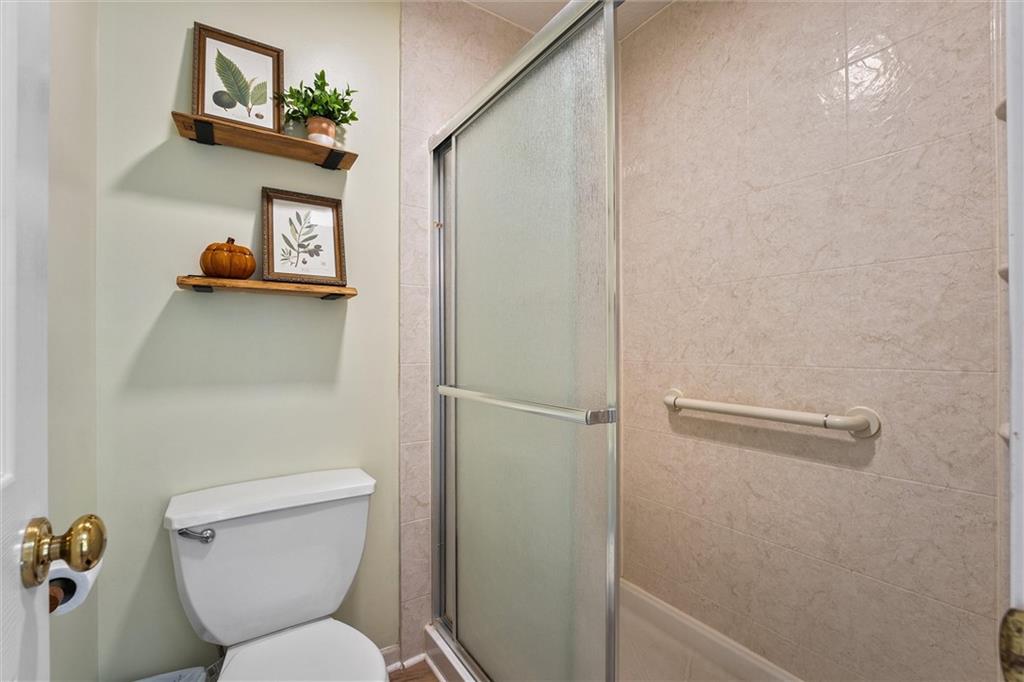 Homes for Sale in Liberty, MO 64068 | 1408  Telford Drive