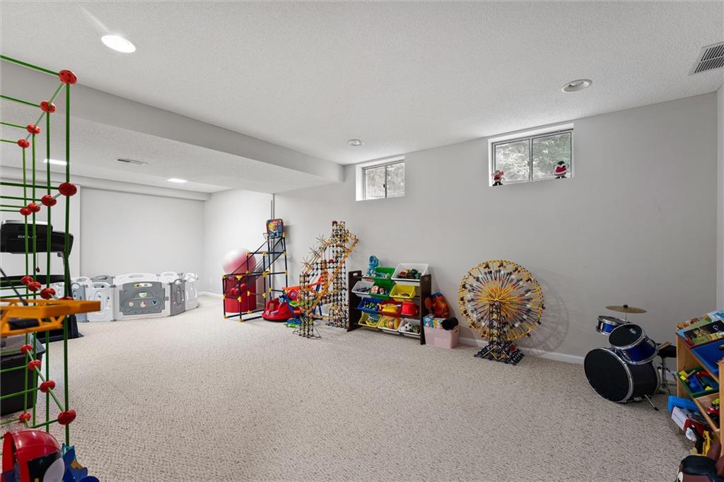 Homes for Sale in Liberty, MO 64068 | 1408  Telford Drive