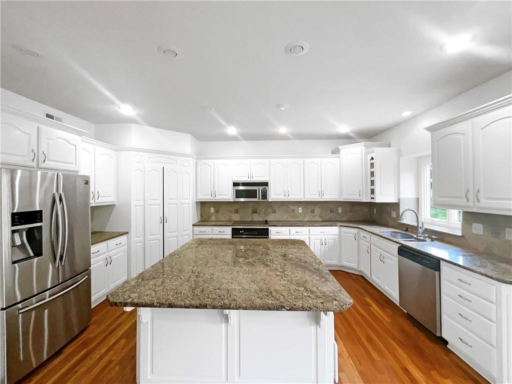 Homes for Sale in Kansas City, MO 64152 | 10105  River Hills Drive