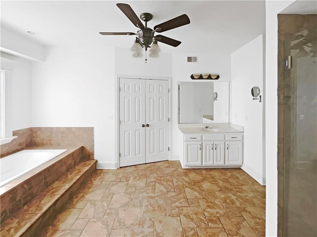 Homes for Sale in Kansas City, MO 64152 | 10105  River Hills Drive